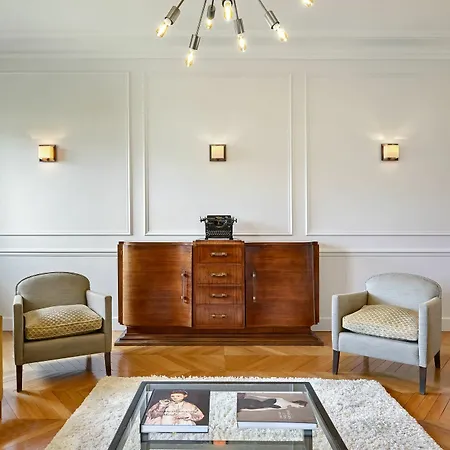 Palais Petit - Two Bedroom Apartmán